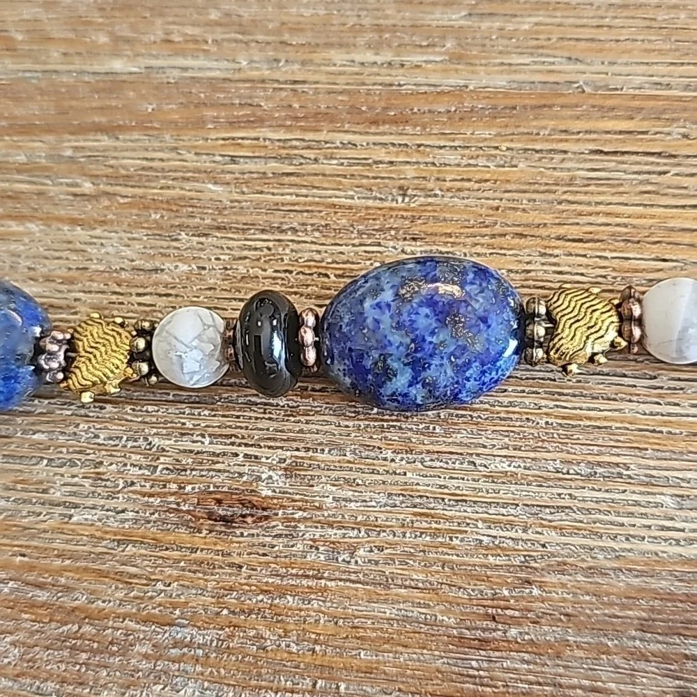 Natural stones Necklace with Lapis, Tibetian Style Leaf Toggle clasp and hearts